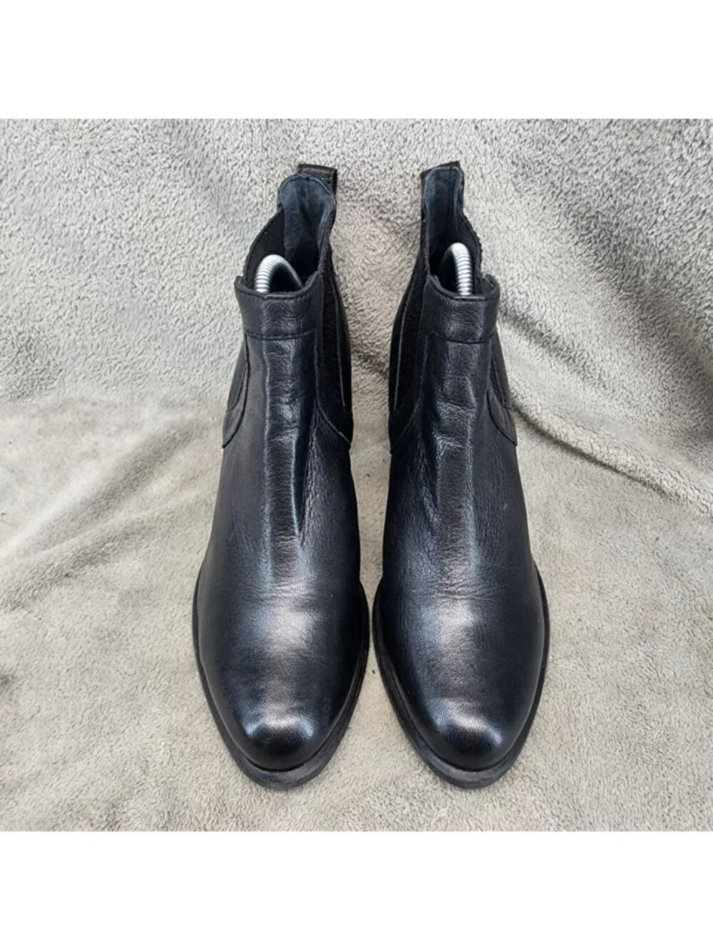 UGG Shoes Womens Size 11 Black Leather Cobie Chelsea Ankle Boots *Read*